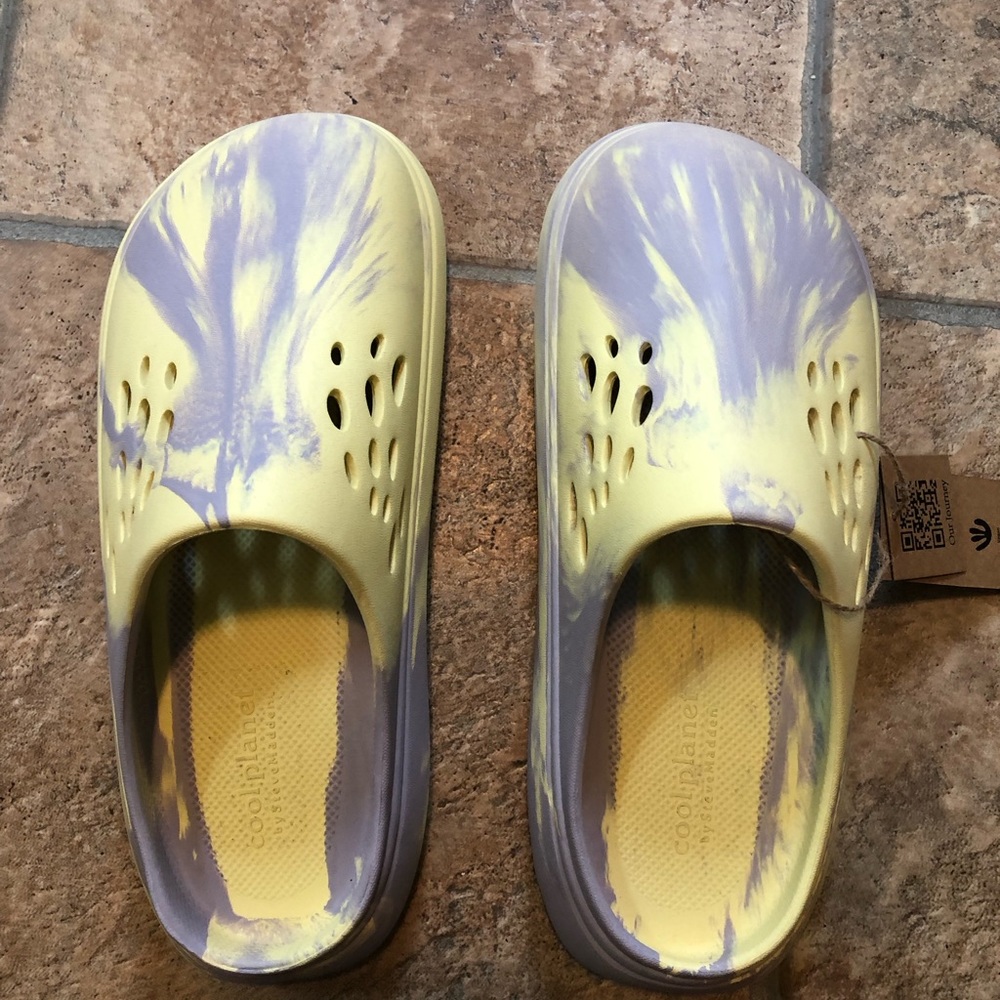 Currentt Slippers-Cool Planet by Steve Madden